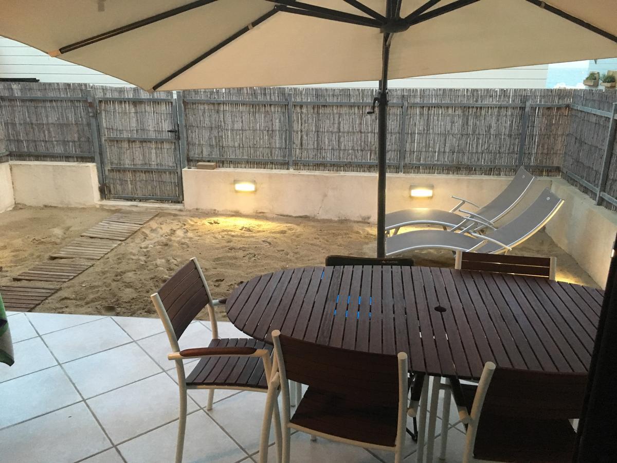 Appartement Face A La Mer La Croix-Valmer Buitenkant foto