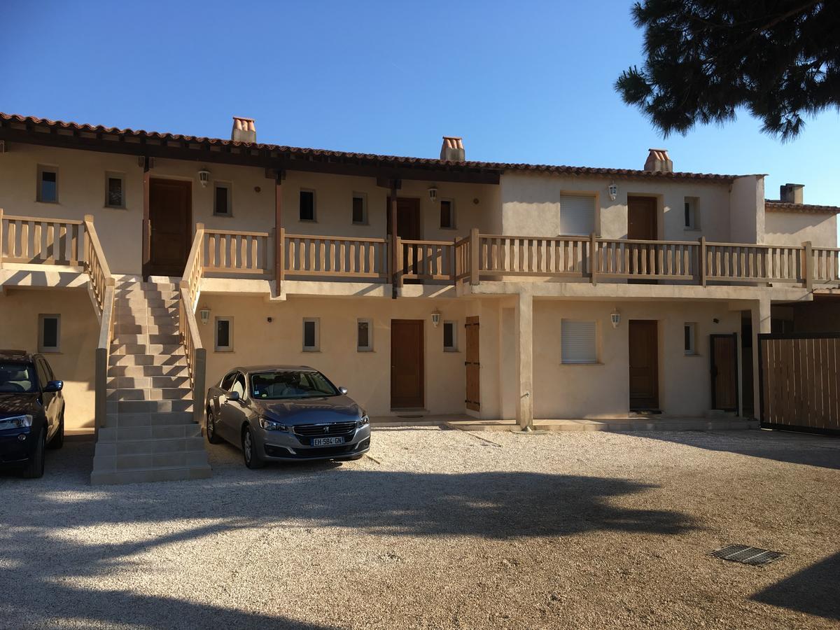 Appartement Face A La Mer La Croix-Valmer Buitenkant foto