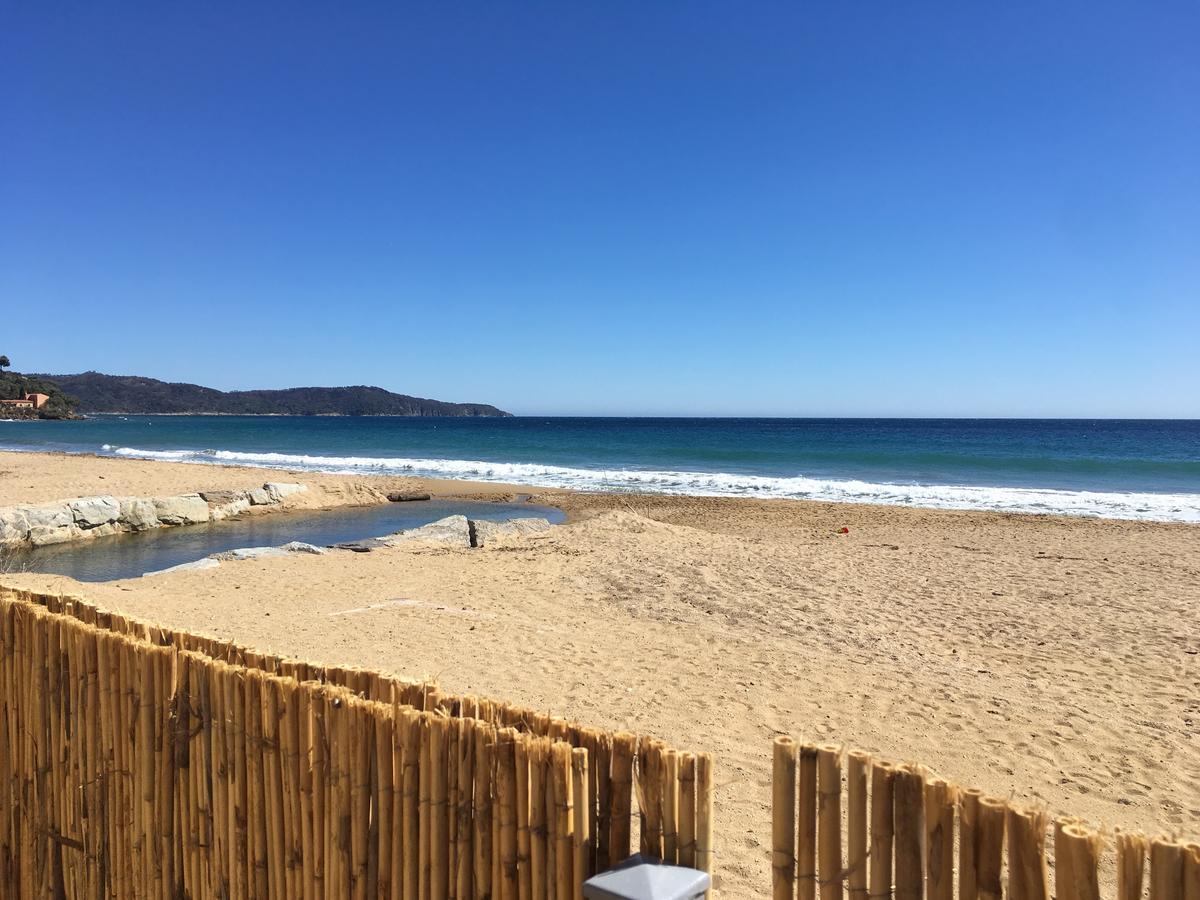 Appartement Face A La Mer La Croix-Valmer Buitenkant foto
