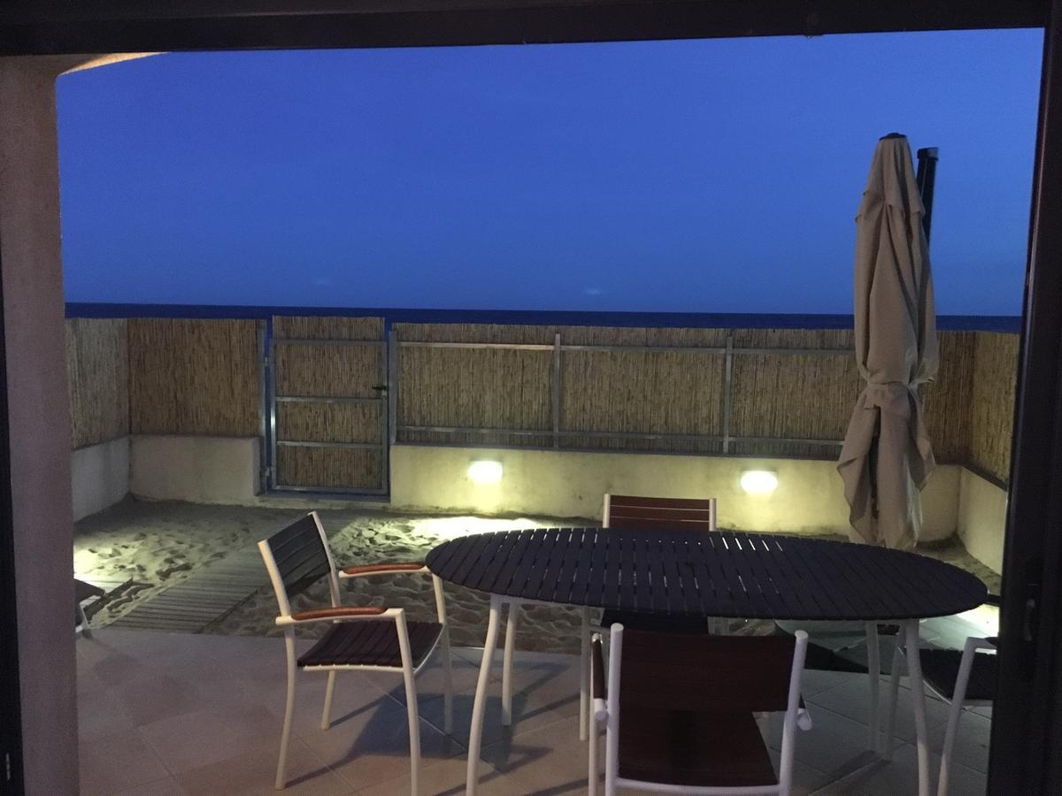 Appartement Face A La Mer La Croix-Valmer Buitenkant foto